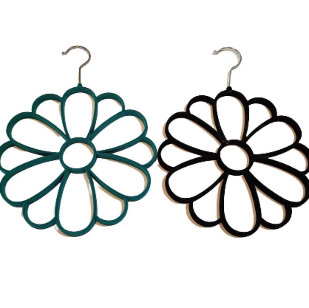 Set of two daisy flower scarf hangers NWOT